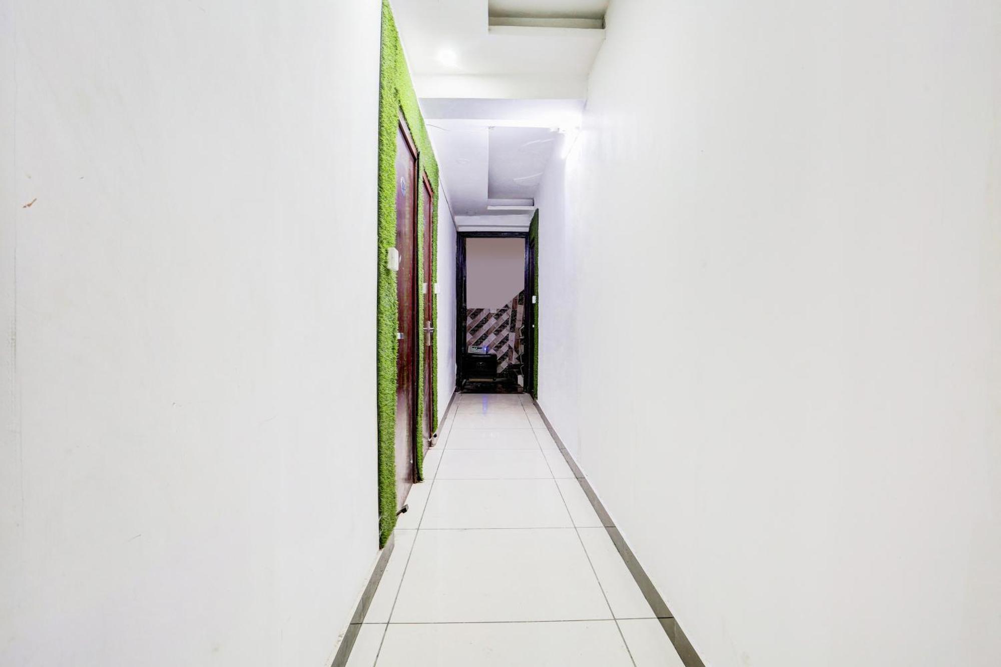 Hotel Rk Plaza นิวเดลี ภายนอก รูปภาพ